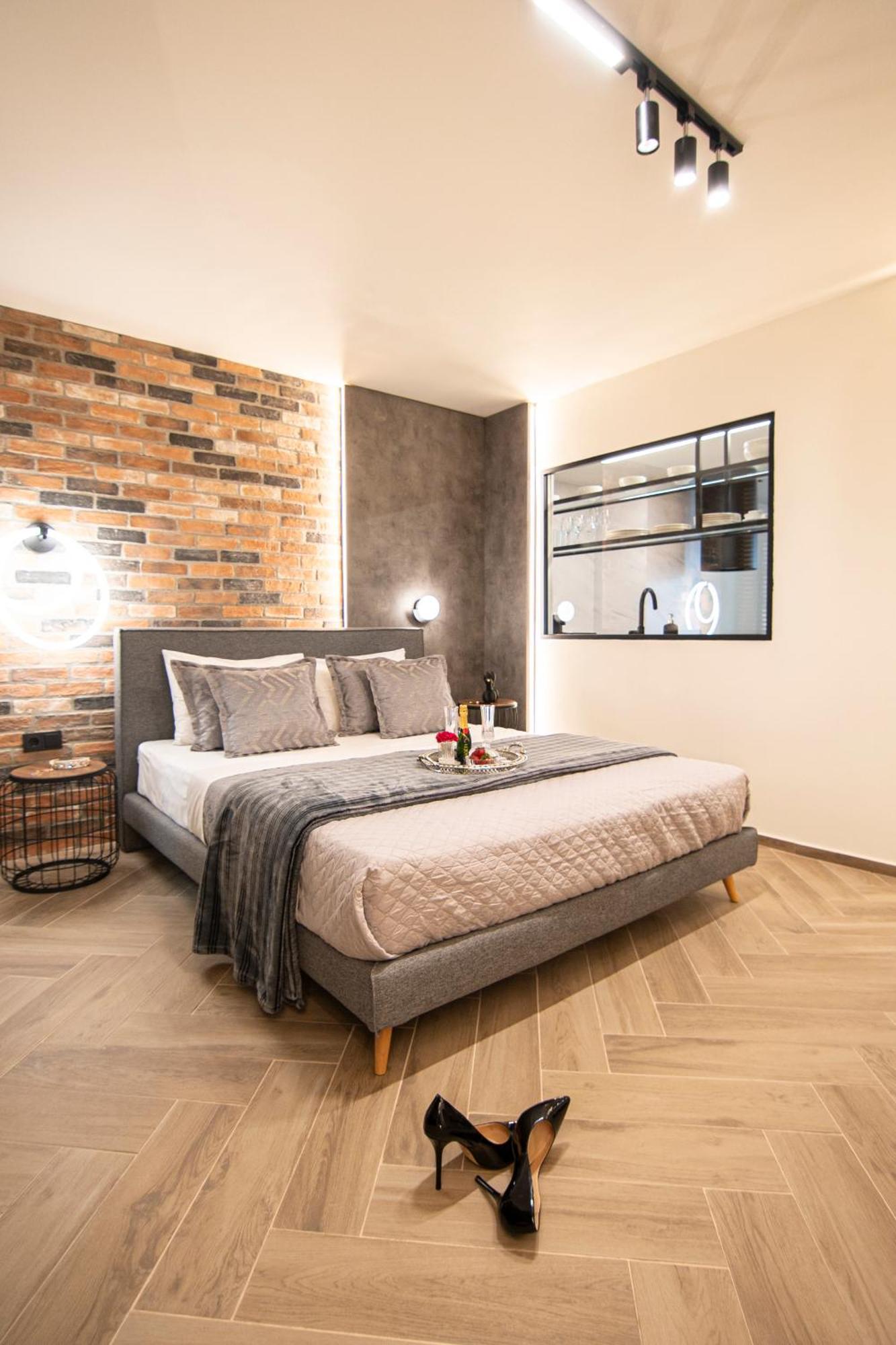Almasi Luxury Suites Marquise Александроуполис Экстерьер фото